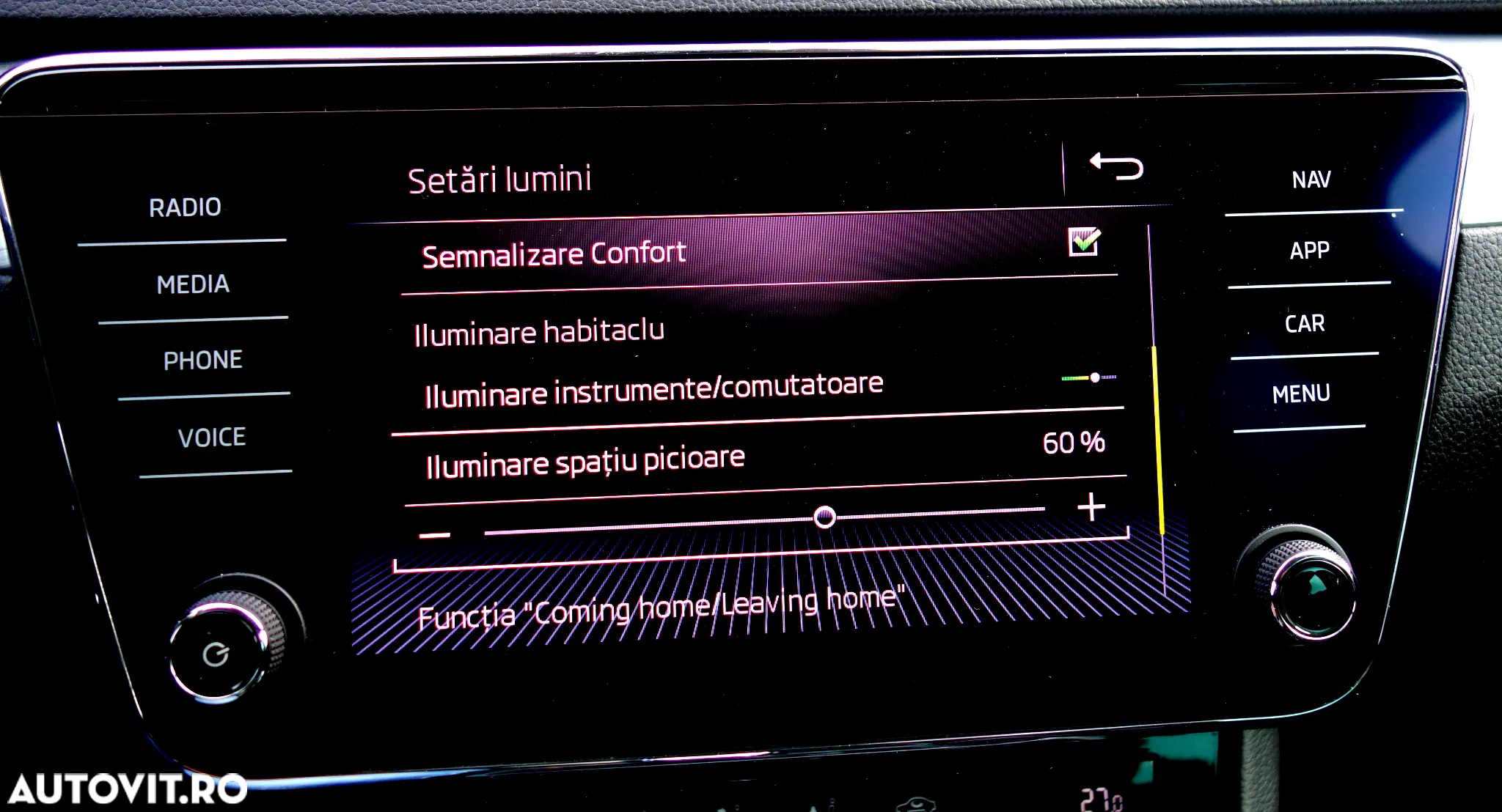 Skoda Superb Combi 2.0 TDI DSG Style - 13