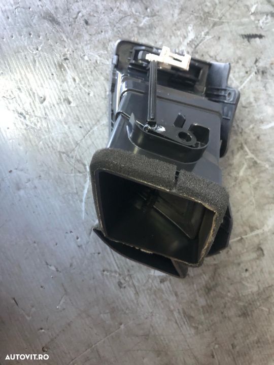 grila aerisire bord dreapta hyundai i20 - 2