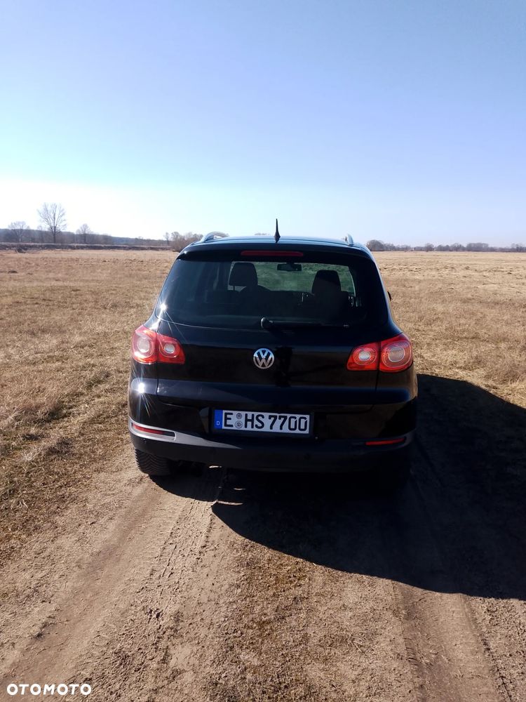 Volkswagen Tiguan - 5