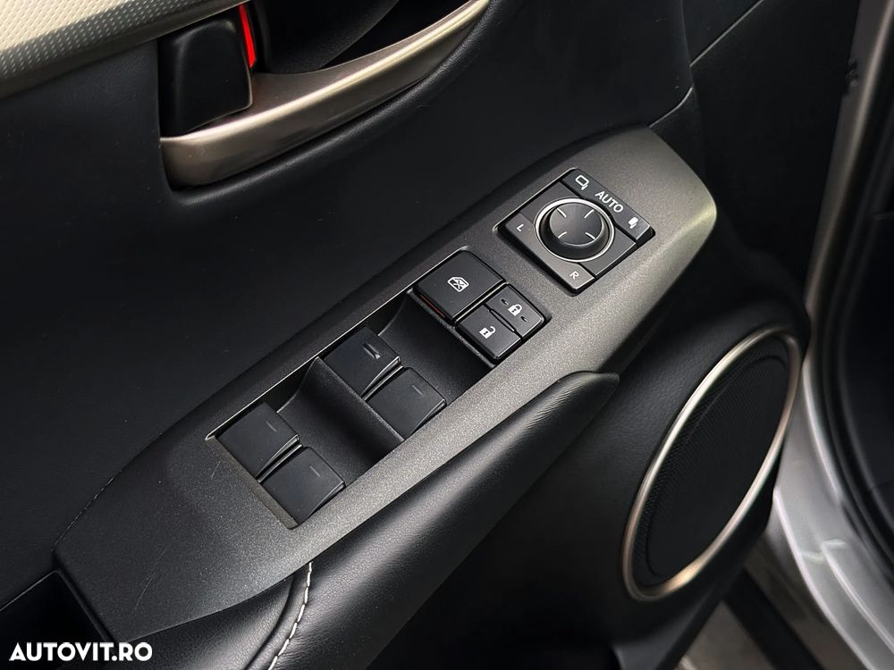 Lexus Seria NX 300h AWD Luxury - 27