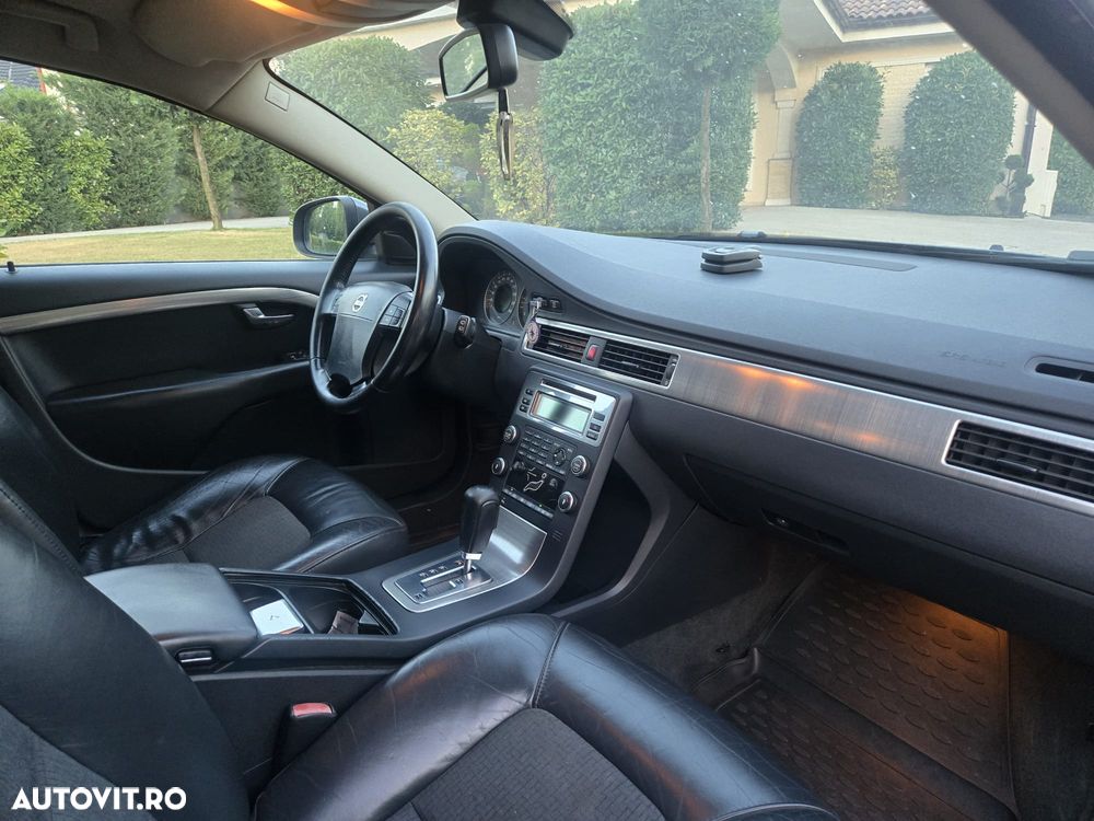Volvo V70 2.4 D AWD Aut - 6