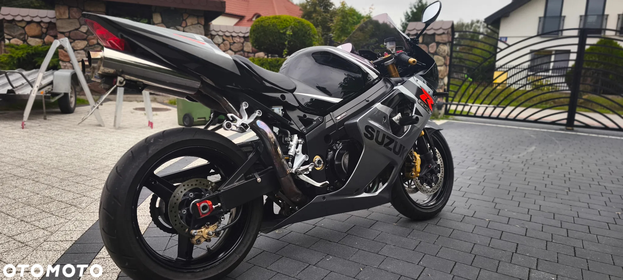 Suzuki GSX-R - 6
