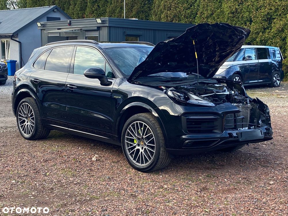 Porsche Cayenne E-Hybrid - 6