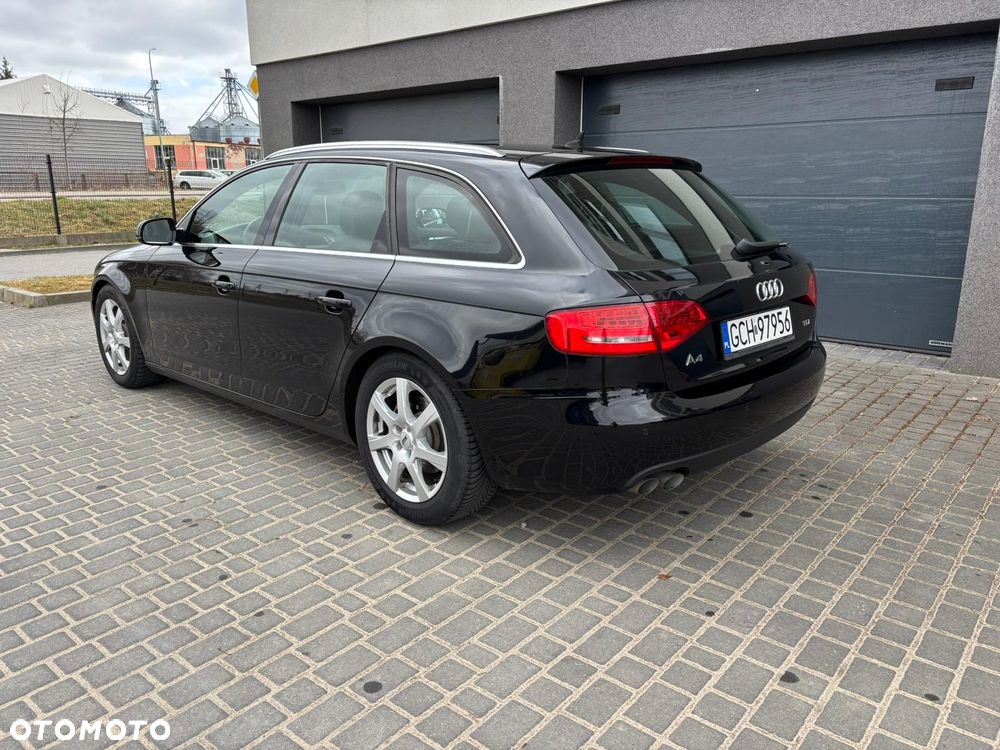 Audi A4 Avant - 9