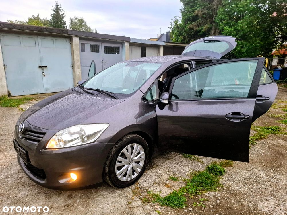 Toyota Auris - 28