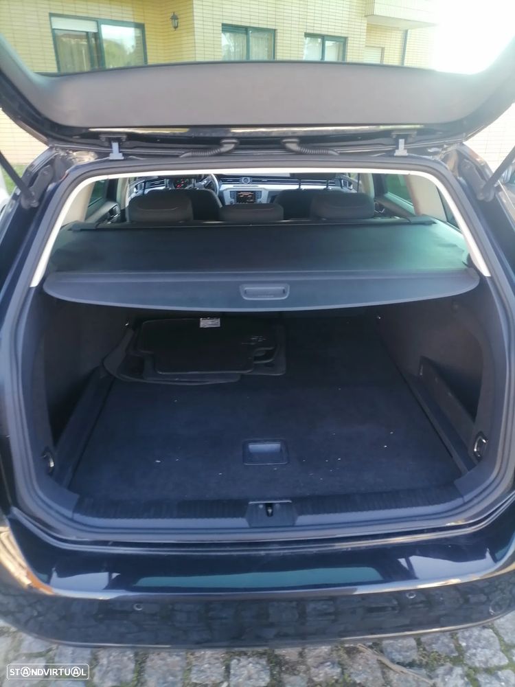 VW Passat Variant 1.6 TDI Confortline DSG - 7