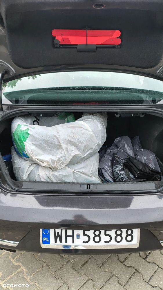Volkswagen Passat 2.0 TDI DPF Highline DSG - 17