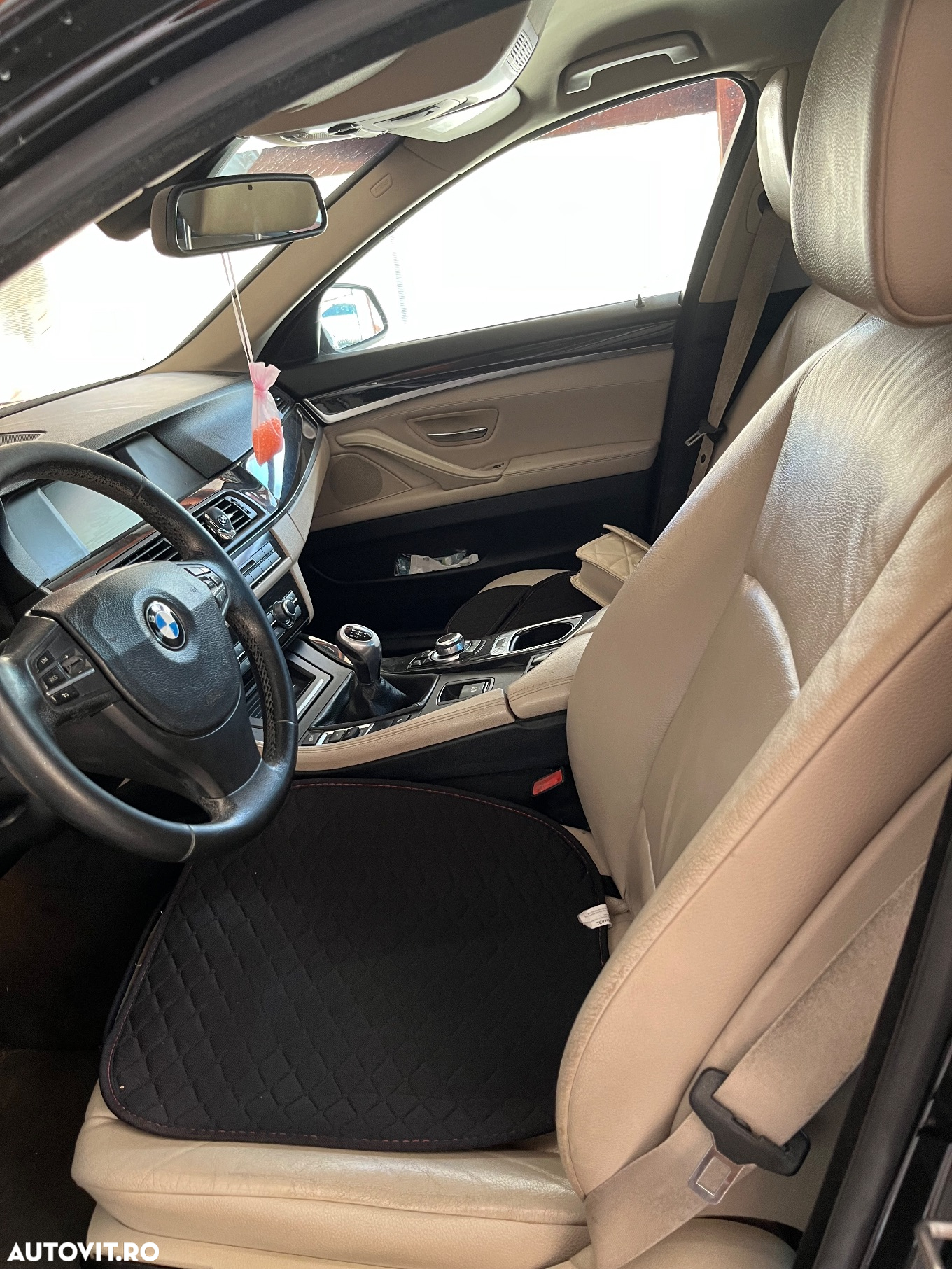 BMW Seria 5 520d Touring - 8
