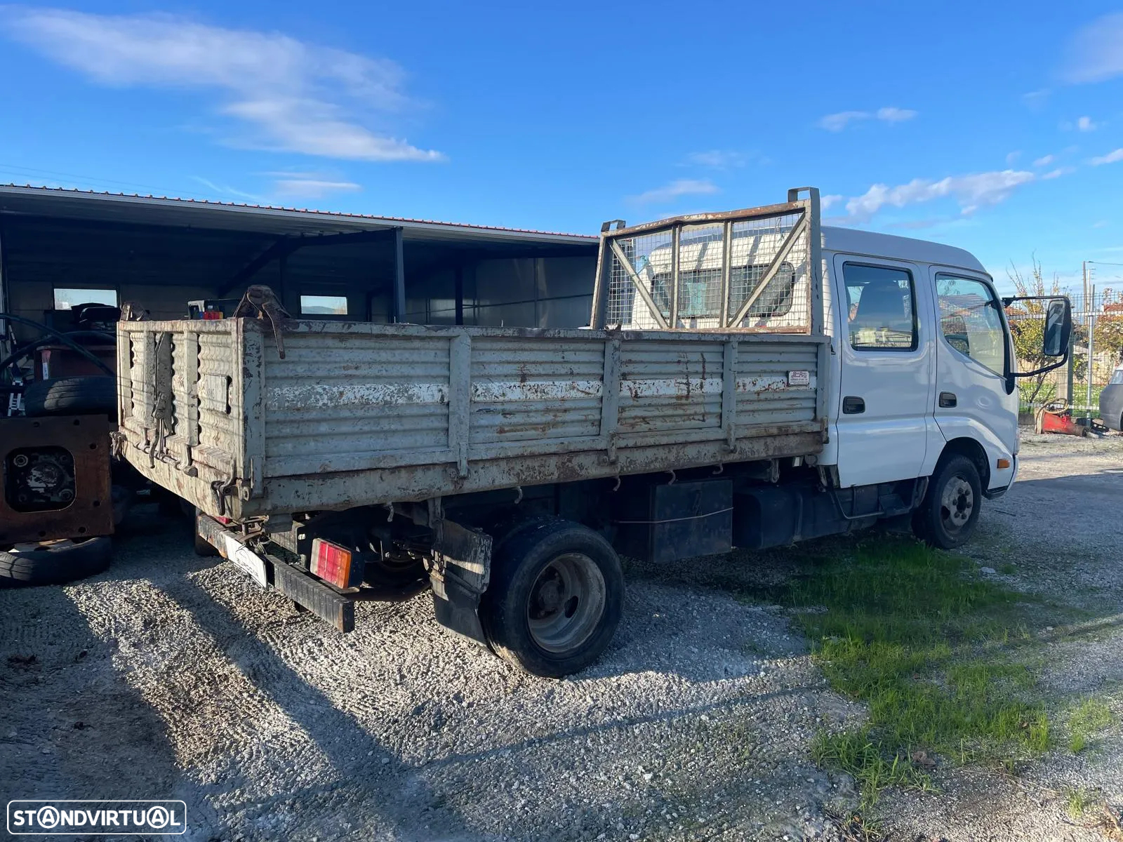 Toyota Dyna 250 2.5D-4D Cab. Dupla c/Báscula - 4