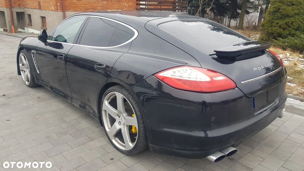 Porsche Panamera 4S PDK - 19