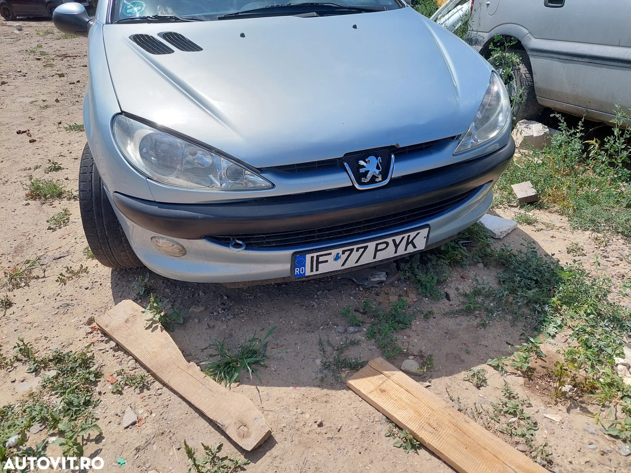 Dezmembrez peugeot 206 si peugeot 206cc  1.4/1,6 bezina - 4