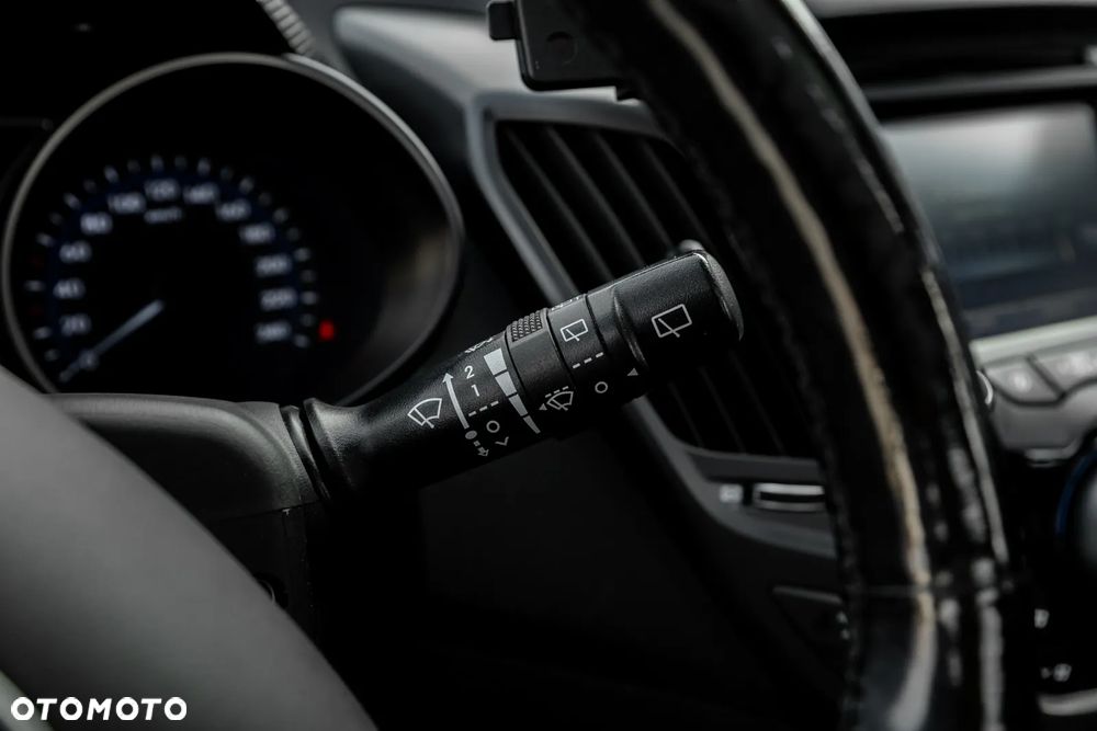 Hyundai Veloster 1.6 Turbo Premium - 32