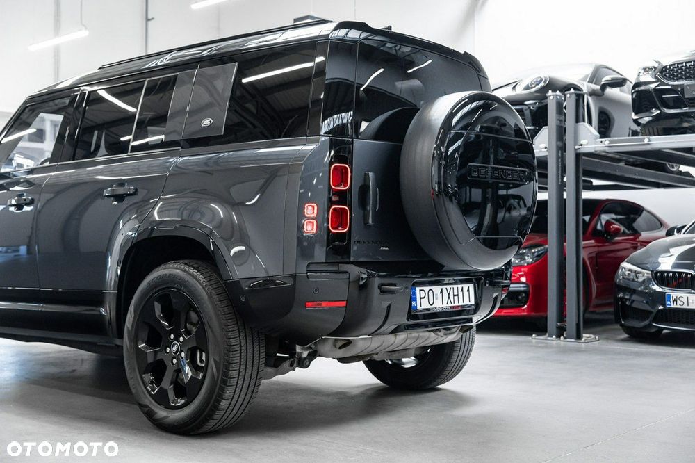Land Rover Defender - 13