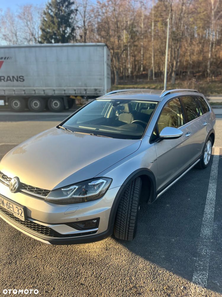 Volkswagen Golf - 2