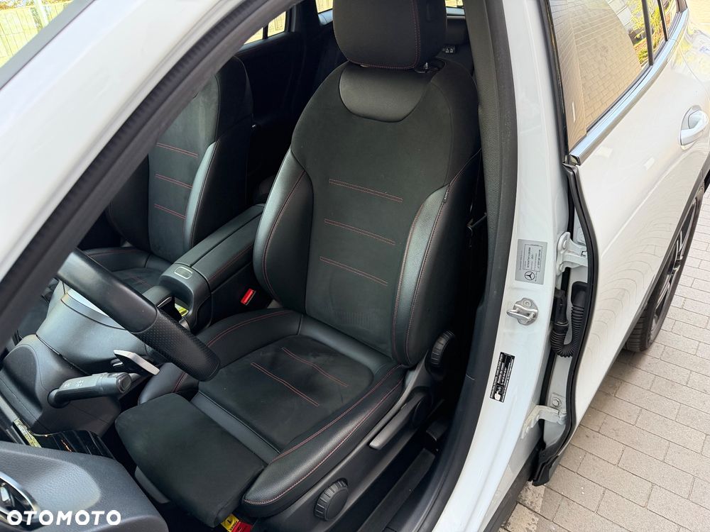 Mercedes-Benz GLA 200 AMG Line - 17