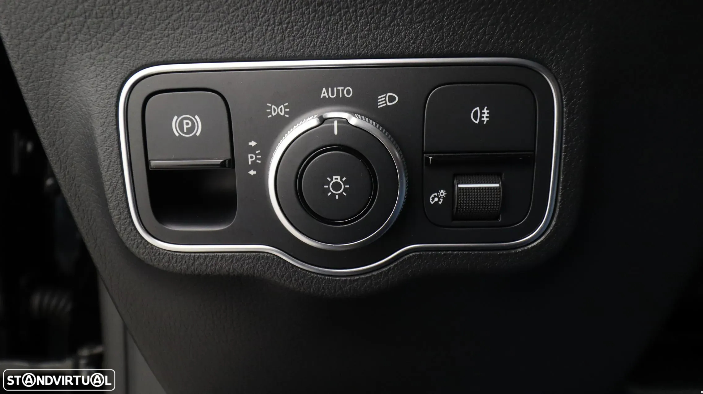 Mercedes-Benz GLA 200 d AMG Line - 19