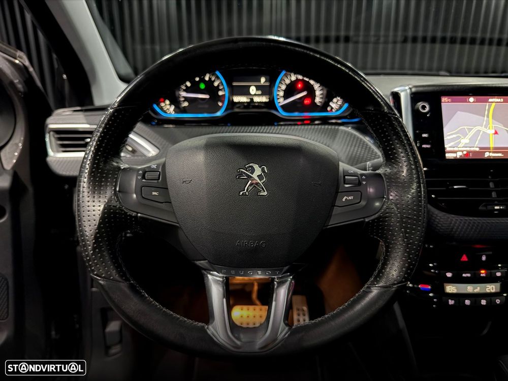 Peugeot 2008 1.2 PureTech Crossway EAT6 - 19