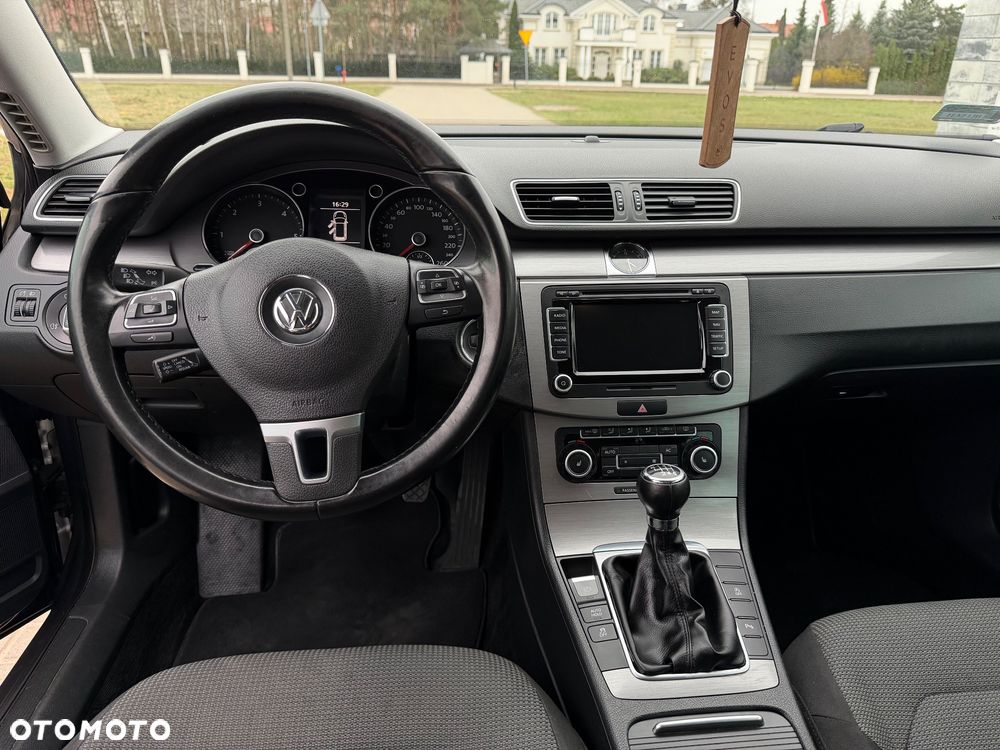 Volkswagen Passat 2.0 Blue TDI DPF Highline - 29