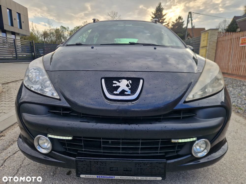 Peugeot 207 - 12
