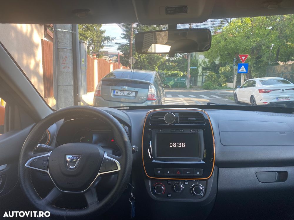 Dacia Spring Expression - 11