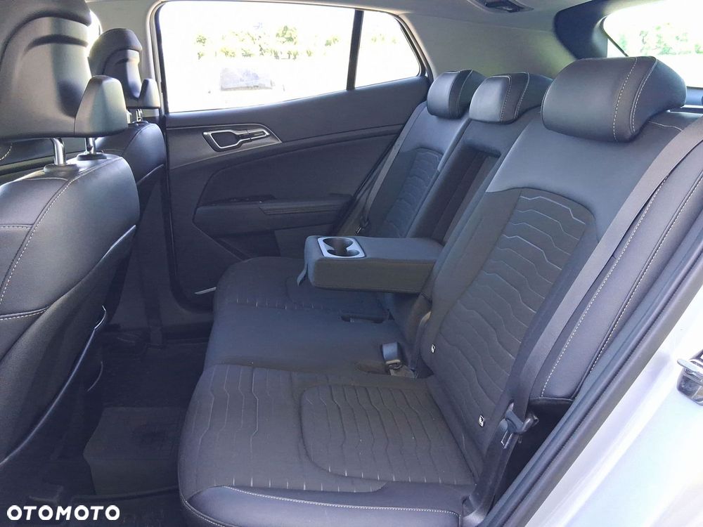 Kia Sportage 1.6 T-GDI MHEV Business Line 2WD DCT - 17