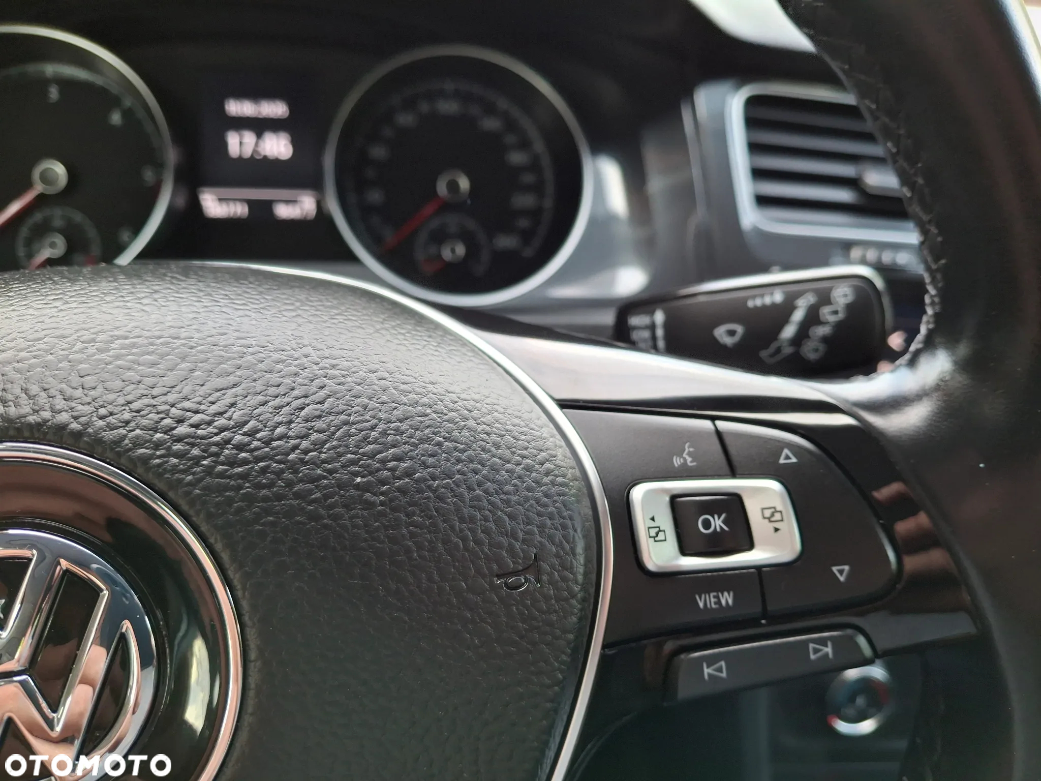 Volkswagen Golf VII 1.6 TDI BMT Comfortline - 21
