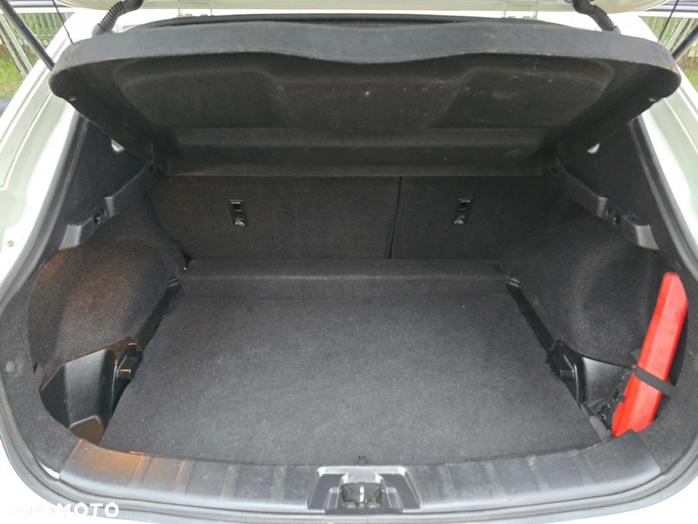 Nissan Qashqai 1.6 DCi 4x4 N-Connecta - 26