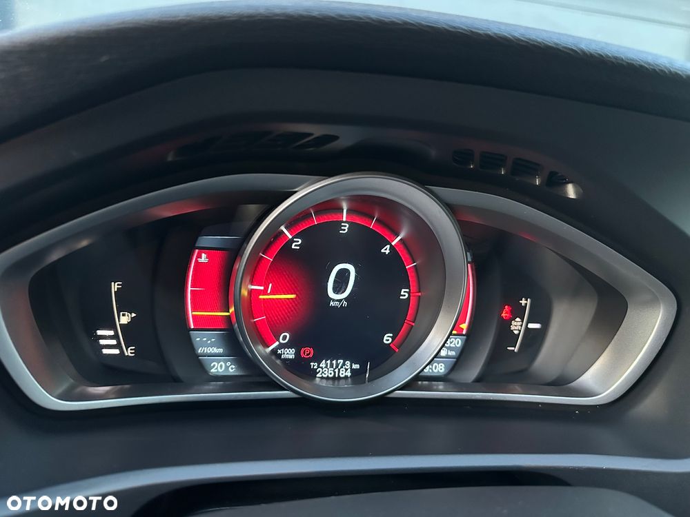 Volvo V40 D2 Momentum - 14