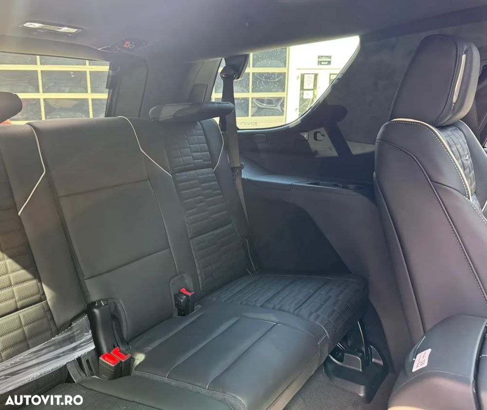 Cadillac Escalade - 15