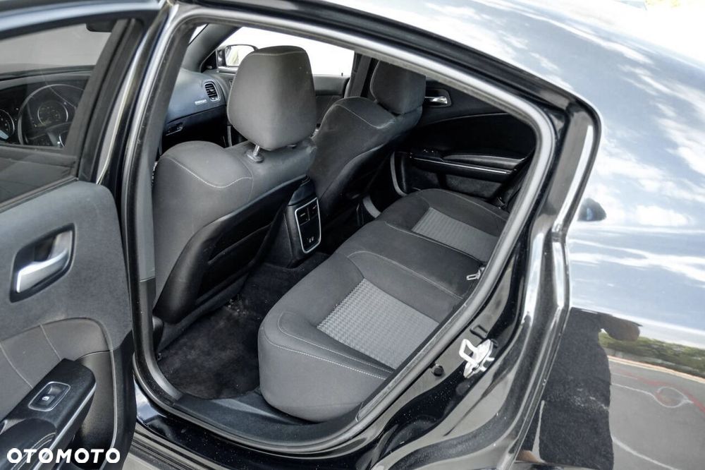 Dodge Charger 3.6 GT - 18