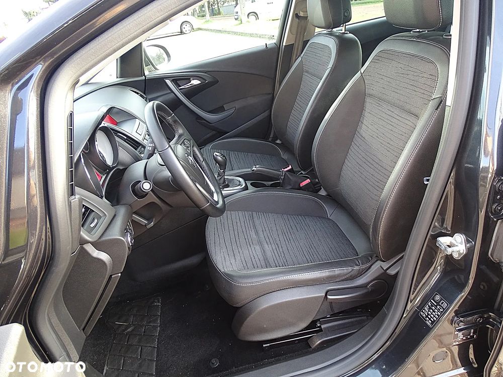 Opel Astra 1.4 Turbo Cosmo - 5