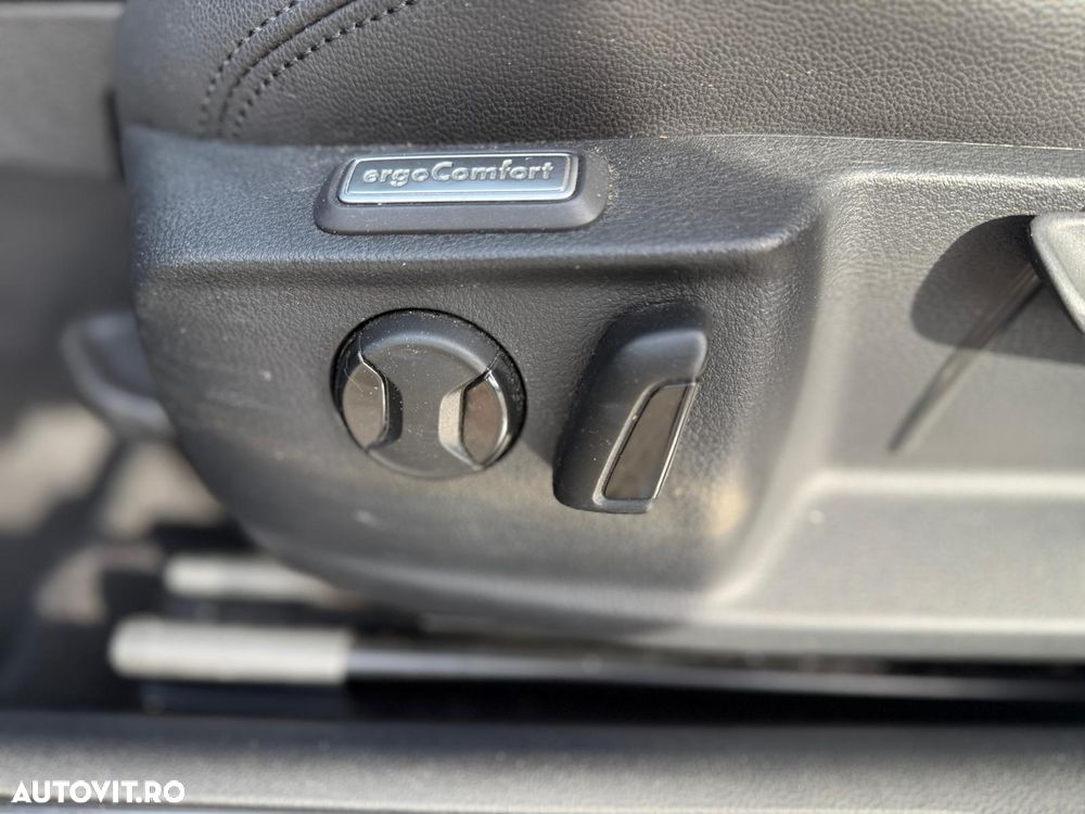 Volkswagen Passat 2.0 TDI R Executive - 19