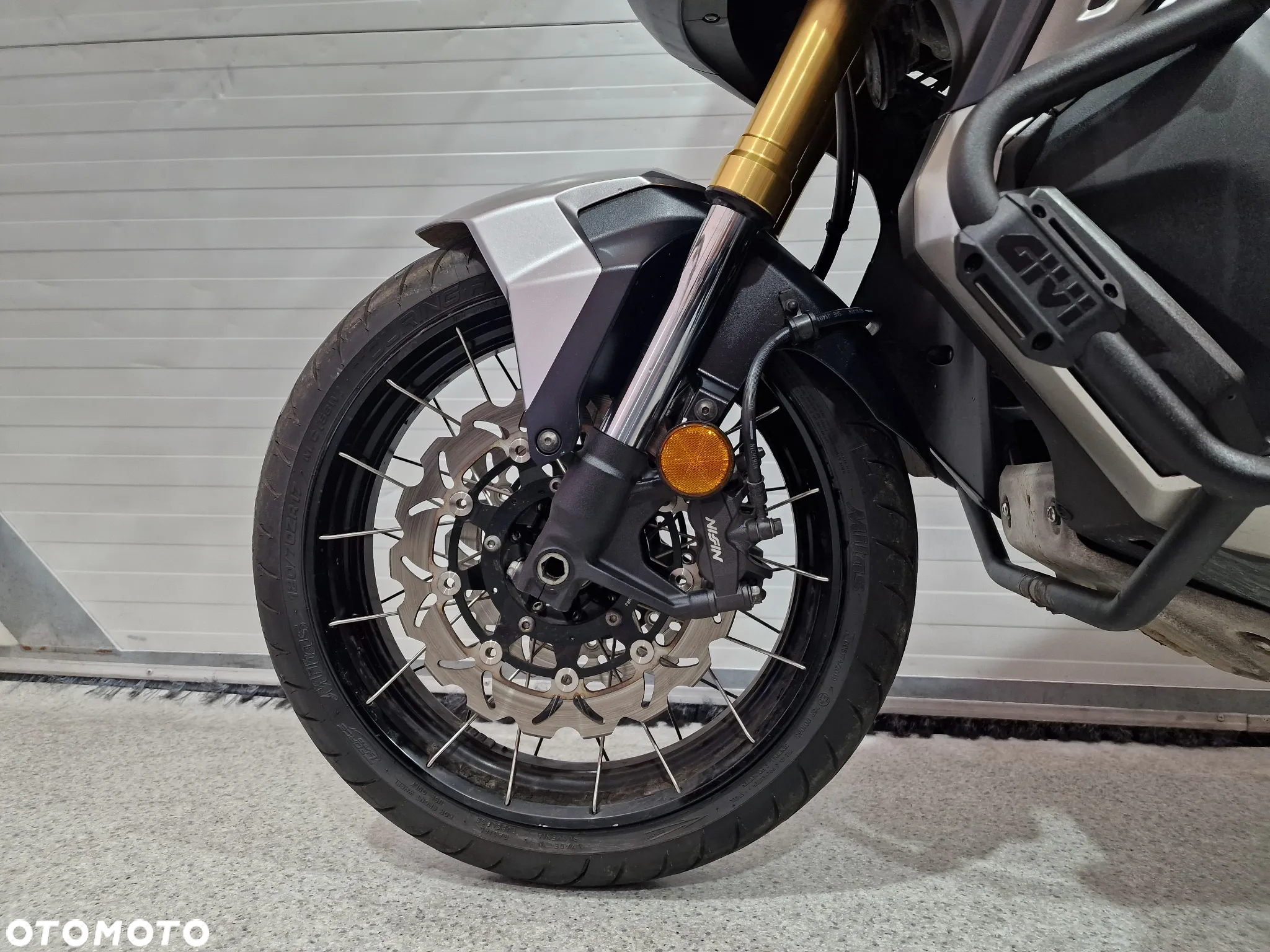 Honda X-ADV - 12