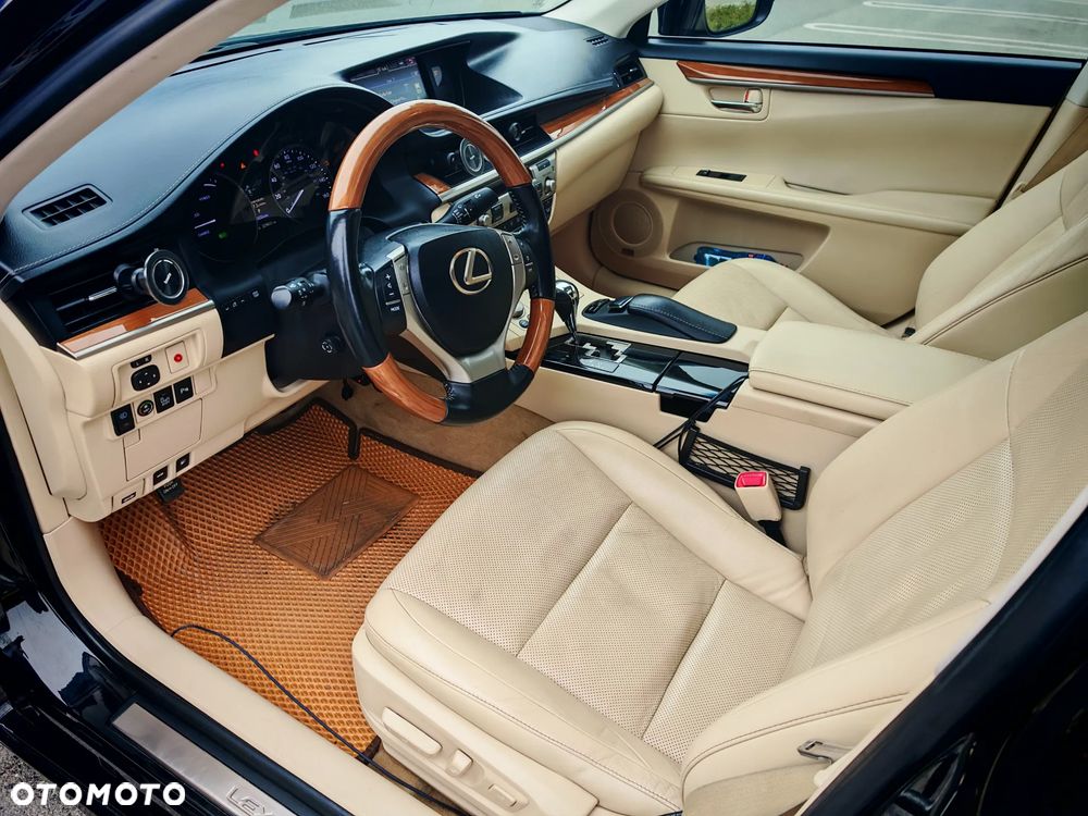 Lexus ES - 8