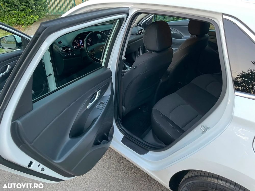 Hyundai i30 1.5 110CP M/T Highway - 14