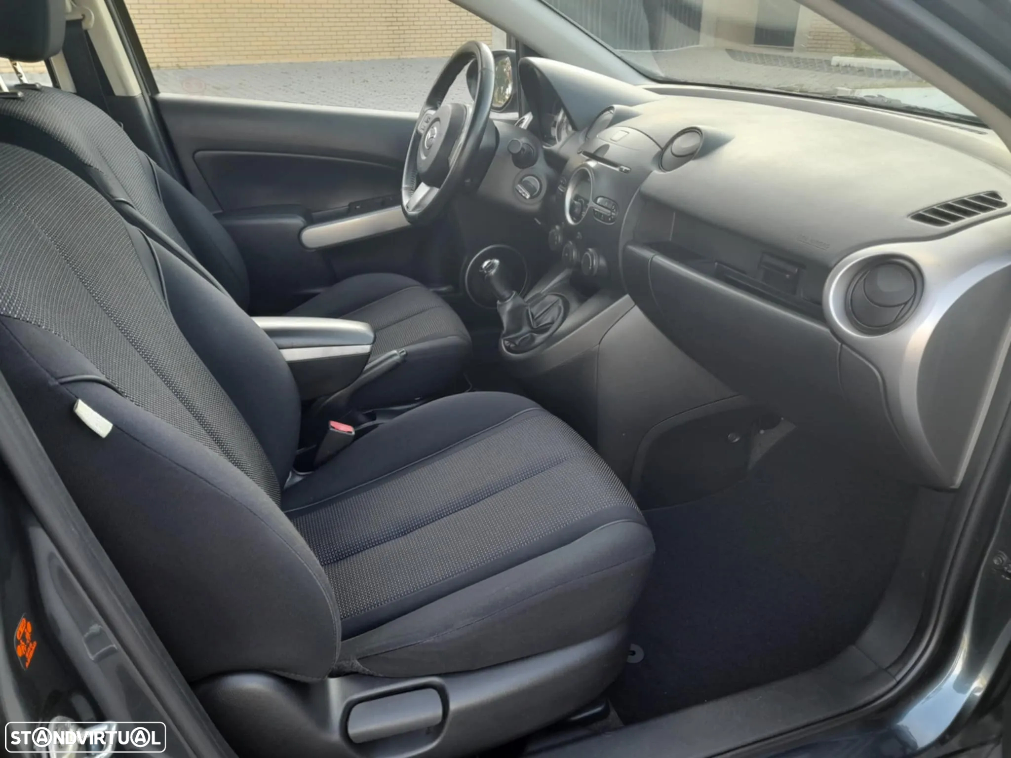 Mazda 2 1.3 MZR Sport - 11