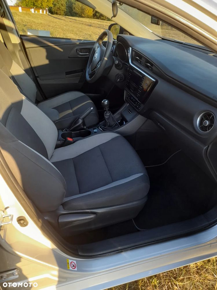 Toyota Auris 1.6 Active - 15