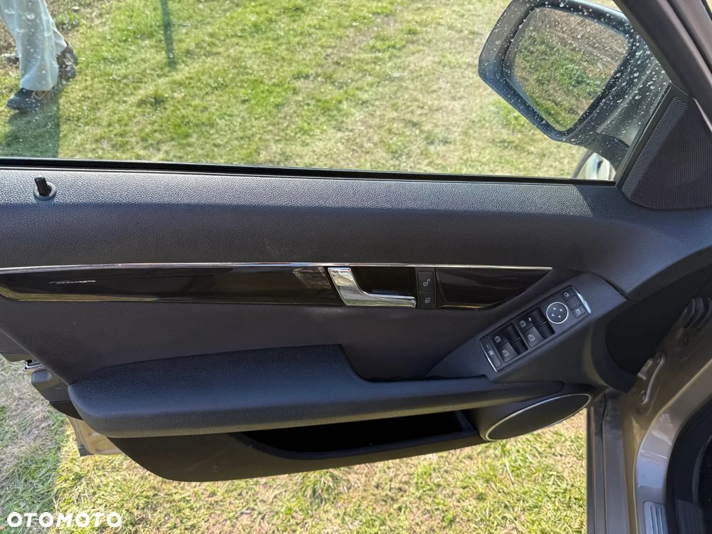 Mercedes-Benz Klasa C 180 Kompressor - 12