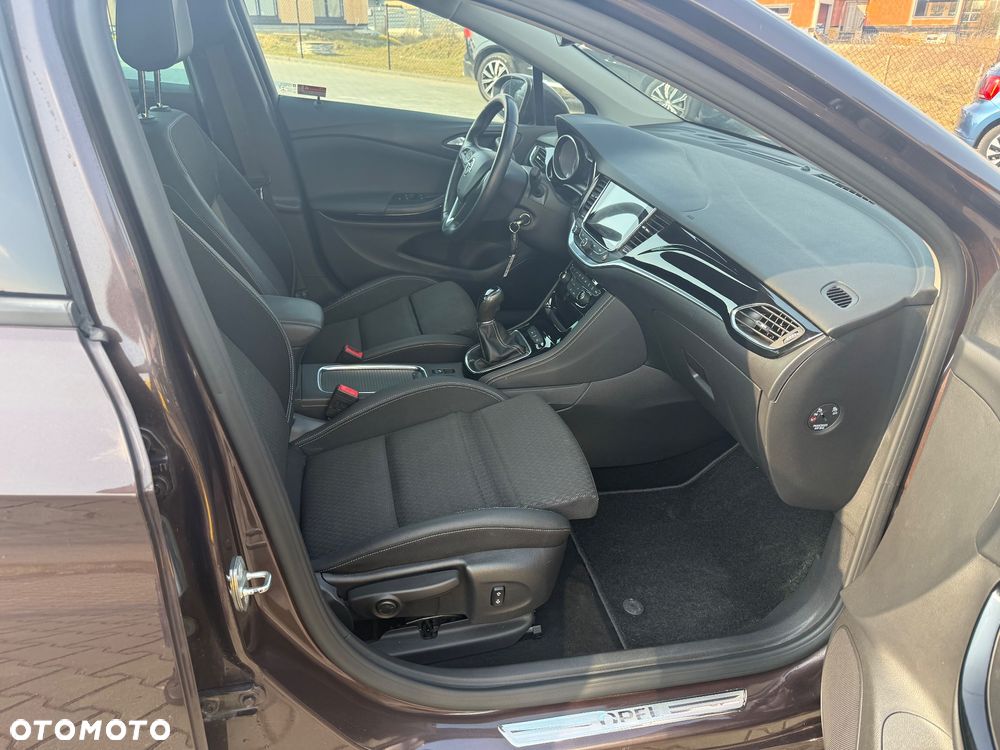 Opel Astra 1.4 Turbo Innovation - 23