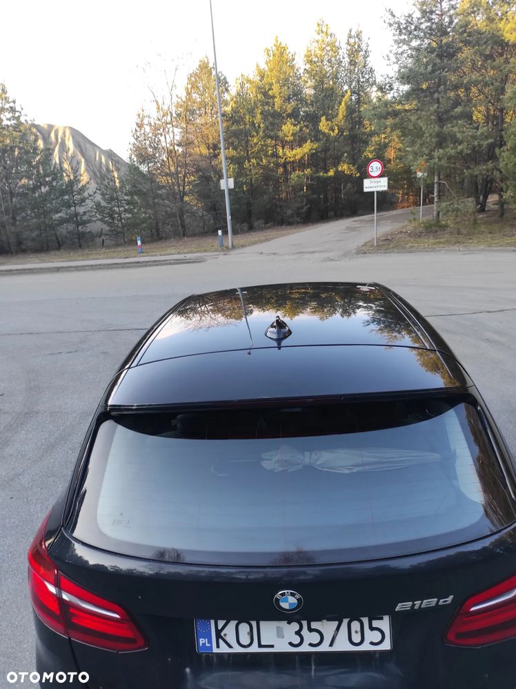 BMW Seria 2 218d - 11