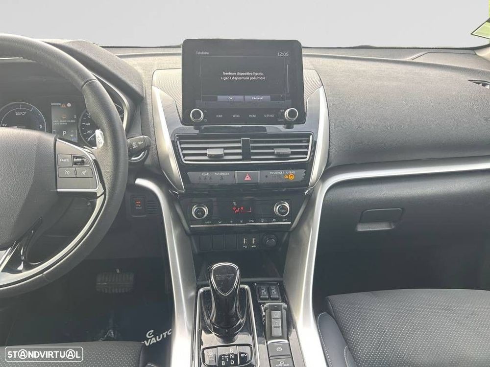 Mitsubishi Eclipse Cross - 11