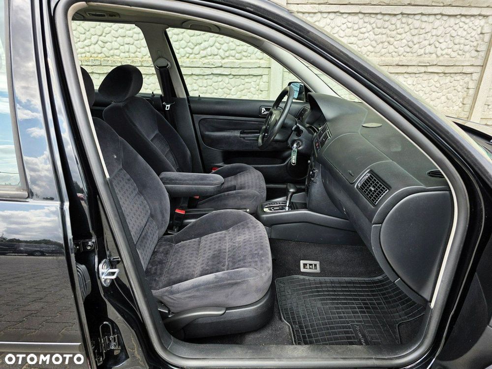 Volkswagen Golf - 19
