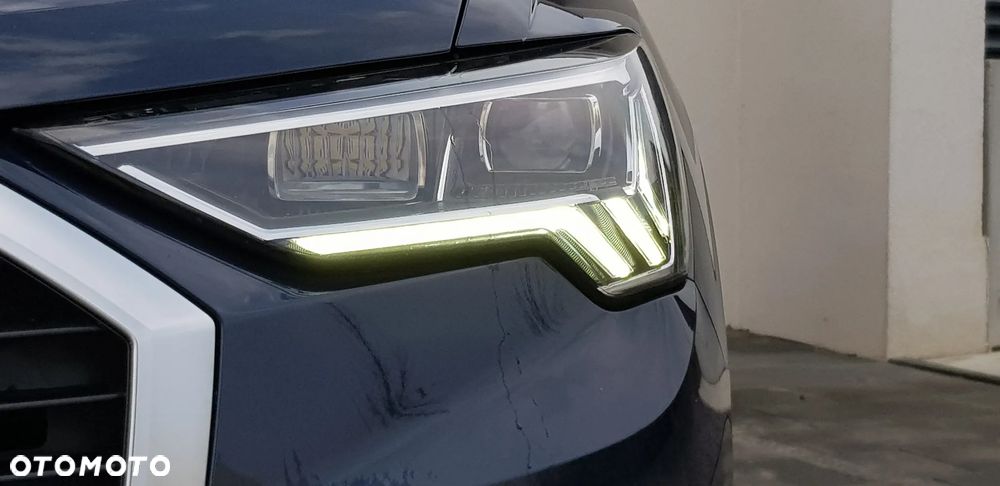 Audi Q3 35 TFSI S line - 1