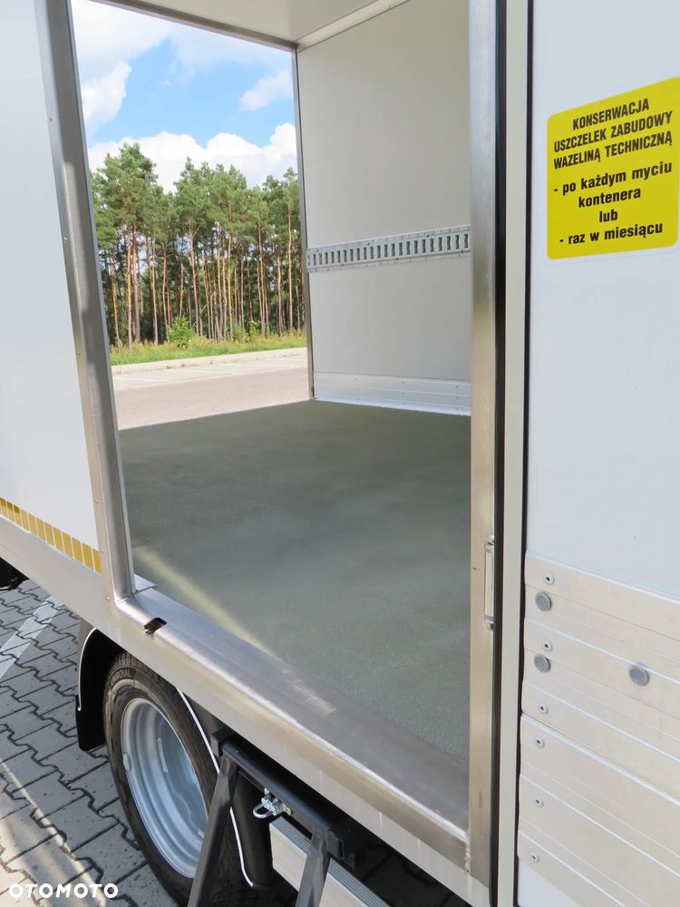 Iveco DAILY 35C16 3.0 HPI Chłodnia 7 E.Palet 3710 mm Dł. WZMACNIANY Agregat Thermo King 0*C Boczne Drzwi Zabudowy DMC 3500 DUŻA Ładowność 1160 Kg Nowe OPONY + Serwis W ASO IVECO Virtual Cockpit Carplay / Android Auto Stan Jak Nowy GWARANCJA Gotowy I Dostępny Polecam - 26