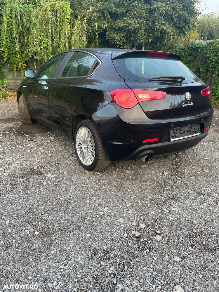 Alfa Romeo Giulietta 1.4 M-Air TCT Distinctive - 6