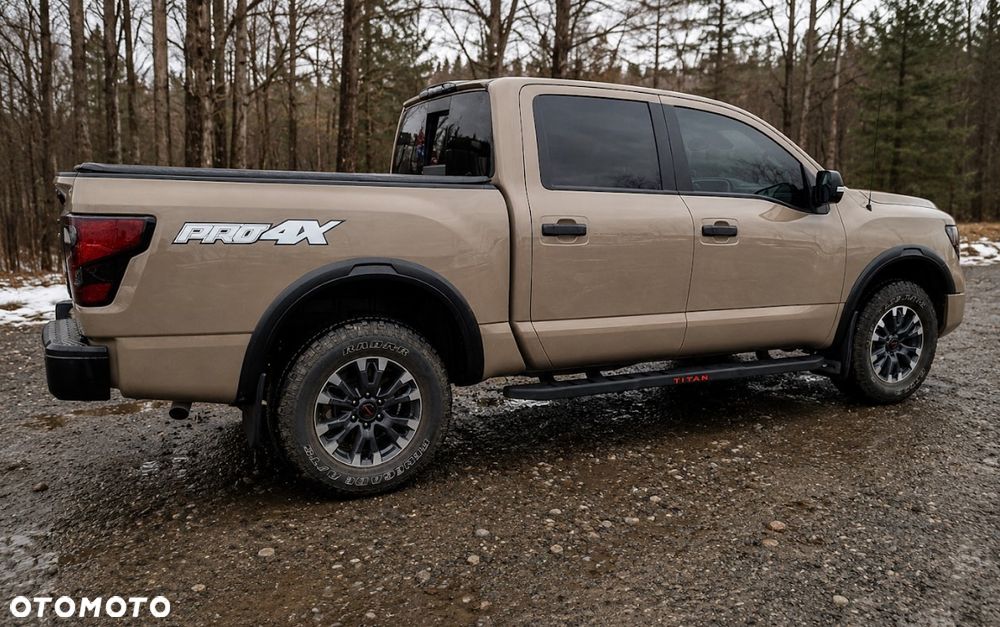Nissan Titan - 6