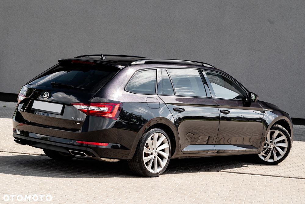 Skoda Superb 2.0 TSI 4x4 DSG Sportline - 9