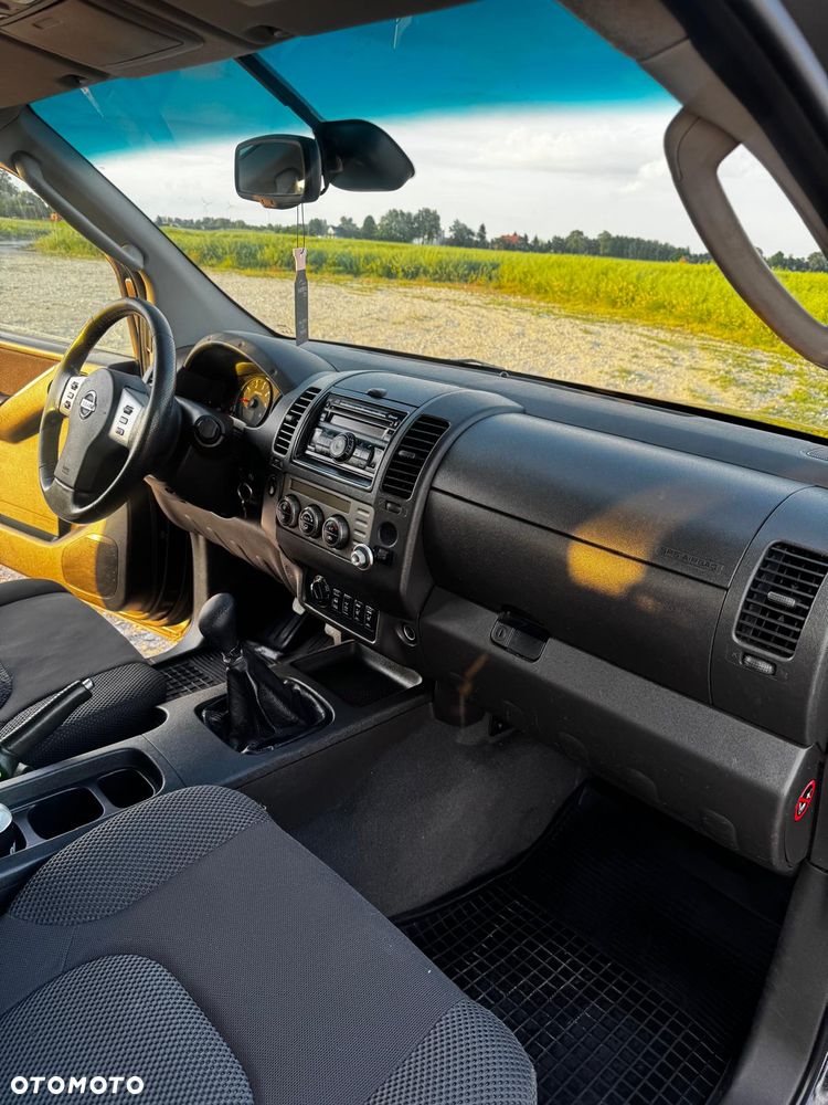 Nissan Navara 2.5 D Platinum - 8
