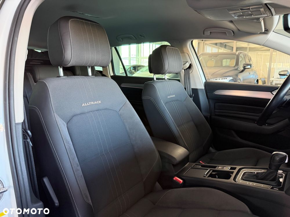Volkswagen Passat 2.0 TDI SCR DSG 4Motion Business - 40