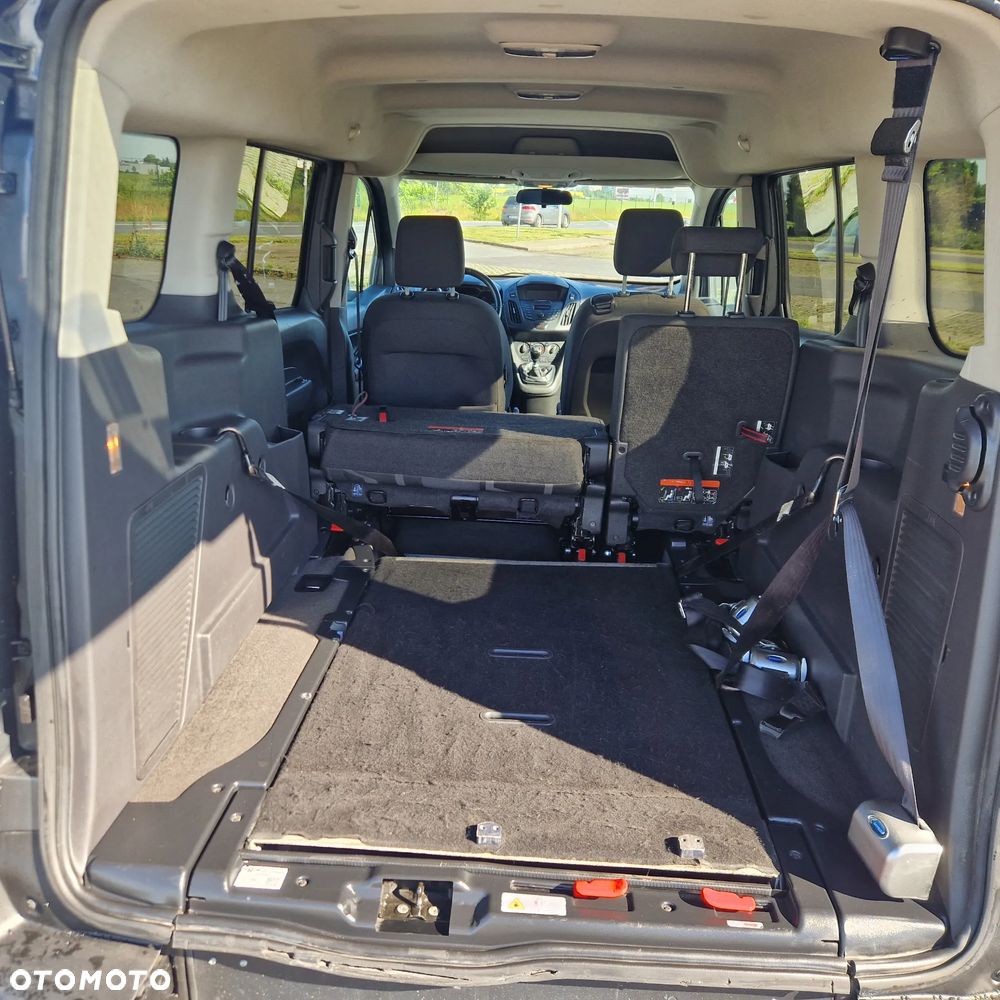 Ford Tourneo Connect - 13